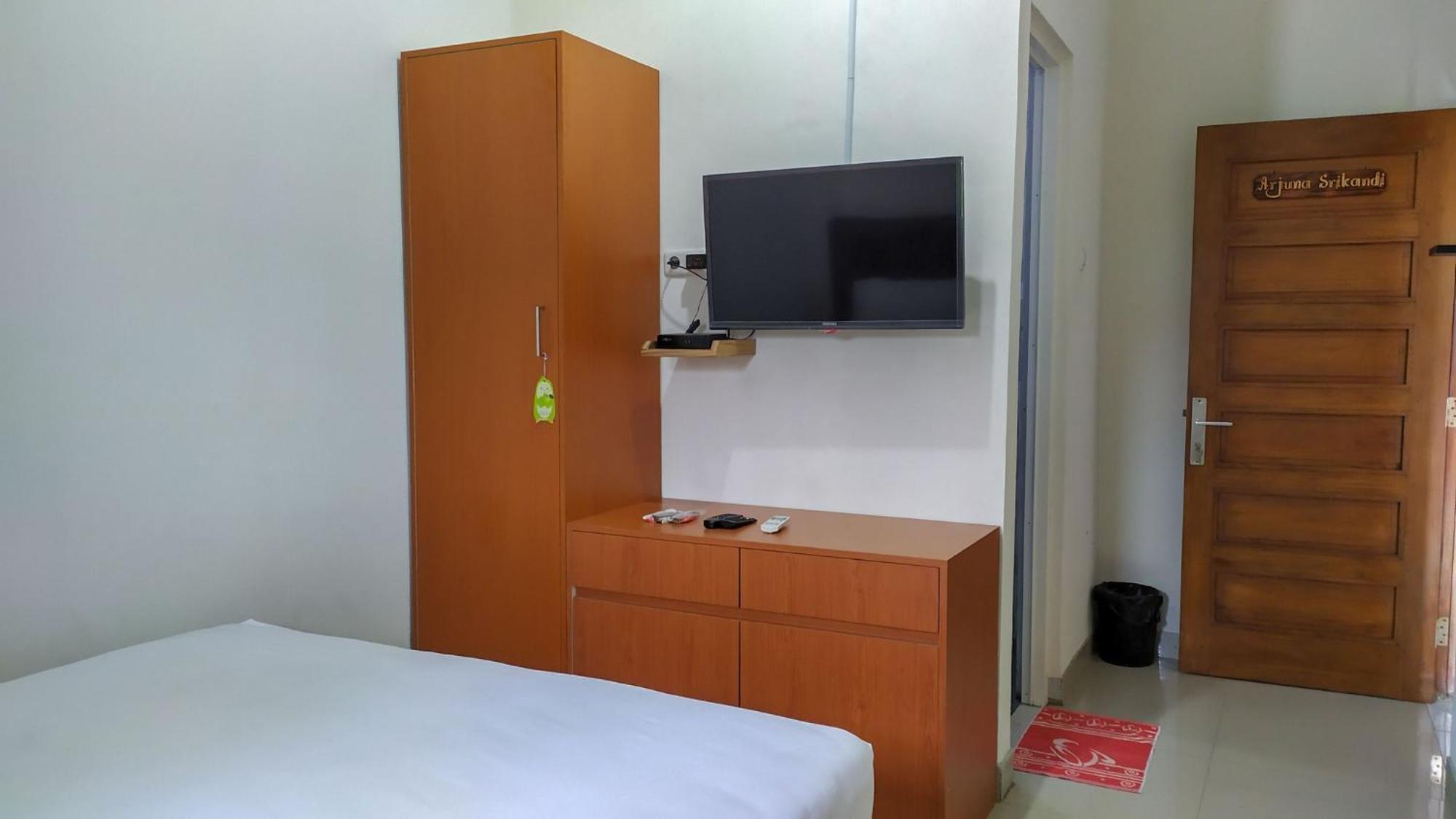 Omah Leren Mitra Reddoorz Near Gembiraloka Zoo Yogyakarta Hotel Exterior foto