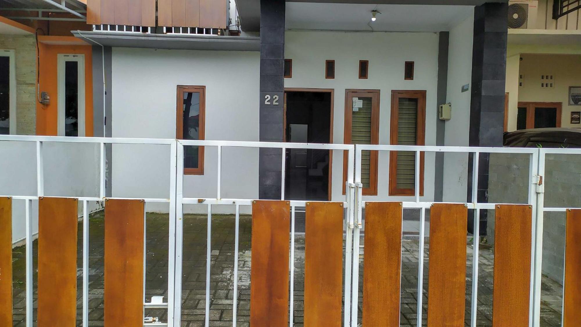 Omah Leren Mitra Reddoorz Near Gembiraloka Zoo Yogyakarta Hotel Exterior foto